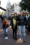 Amsterdam 22 oktober 2016 
Zanger Quincy met zijn vrouw en dochter op de pc hooftstraat