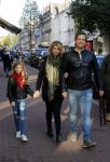 Amsterdam 22 oktober 2016 
Zanger Quincy met zijn vrouw en dochter op de pc hooftstraat