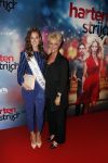 Amsterdam 24 oktober 2016
Premiere Hartenstrijd in Tuschinski. Miss Nederland Zoey Ivory en haar moeder