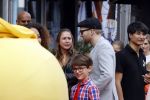 Amsterdam 2 augustus 2017  
Premiere emoji de film in pathe arena. Arjen Lubach met kinderen van zijn vriendin
