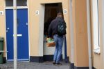Scheveningen 27 oktober 2017
Barbie krijgt bezoek van Chiel Harten en van de sociale dienst aan huis.