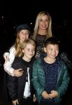 Amsterdam 6 oktober 2017
Premiere Show Lil Kleine in carre. Bridget Maasland met zoon Mees en een vriendje en vriendinnetje