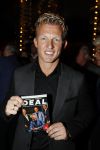 Scheveningen 7 november 2017
Noekpresentatie DEAL van Rob Jansen geschreven door Michiel v Egmond. Dirk Kuyt