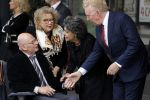 Amsterdam 14 oktober 2017
Afscheidsdienst van burgemeetser Eberhard v d Laan in het concertgebouw. Ed v Tijn met zijn vrouw Odette Taminiau en Andre v Duin