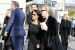 Amsterdam 14 oktober 2017
Afscheidsdienst van burgemeetser Eberhard v d Laan in het concertgebouw. Dione de Graaf met vriend en Eva Jinek