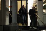 Amsterdam 21 oktober 2017
Evert santegoeds en Robert Halewijn vertrekken bij appartement van Connie Witteman en Albert Verlinde