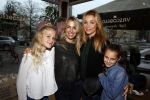 Amsterdam 24 oktober 2017
Boekpresentatie Vivian Reijs . Froukje de Both met dochter