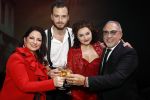Utrecht 29 oktober 2017
Premiere on your feet in beatrixtheater in Utrecht. Gloria Estefan en haar man Emilio met Jim Bakkum  Vajen van den Bosch Nurlaila en Ellen Evers  tijdens het slotapplaus na afloop van de premiere van de musical On Your Feet!