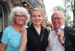 Amsterdam, 23 Augustus 2017 Premiere van Het Zwanenmeer
Harry Slinger met echtgenote en dochter