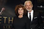 Amsterdam 2 oktober 2017
Premiere Liesbeth List de musical in Carre. Henriette Tol met man