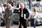 Amsterdam 14 oktober 2017
Afscheidsdienst van burgemeetser Eberhard v d Laan in het concertgebouw. Herman v Veen met vrouw