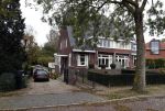 Amsterdam 12 oktober 2017  
Humberto Tan  en zijn vrouw Ineke hun auto's voor hun huis