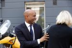 Amsterdam 14 oktober 2017
Afscheidsdienst van burgemeetser Eberhard v d Laan in het concertgebouw. Humberto Tan met zijn vrouw Ineke en Eva Jinek