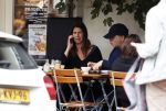 Amsterdam 13 oktober 2017 
Isa Hoes en Marc Marie Huybregts op terras