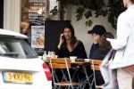 Amsterdam 13 oktober 2017 
Isa Hoes en Marc Marie Huybregts op terras