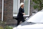 Nederhorst den Berg 4 oktober 2017
Jeanine Hennis-Plasschaert  wordt de dag na haar aftreden door haar chauffeur thuis opgehaald om haar ontslag aan te beiden bij Koning Willem Alexander