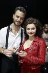 Utrecht 29 oktober 2017
Premiere on your feet in beatrixtheater in Utrecht. Gloria Estefan en haar man Emilio met Jim Bakkum  Vajen van den Bosch Nurlaila en Ellen Evers  tijdens het slotapplaus na afloop van de premiere van de musical On Your Feet!