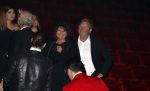 Utrecht 29 oktober 2017
Premiere on your feet in beatrixtheater in Utrecht. Gloria Estefan en haar man Emilio met Jim Bakkum  Vajen van den Bosch Nurlaila en Ellen Evers  tijdens het slotapplaus na afloop van de premiere van de musical On Your Feet! ouders Jim Bakkum