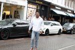 Amsterdam 11 november 2017
Kenny Tete met zijn nieuwe porsche panamera op de pc hooftstraat