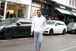 Amsterdam 11 november 2017
Kenny Tete met zijn nieuwe porsche panamera op de pc hooftstraat
