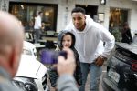 Amsterdam 11 november 2017
Kenny Tete met zijn nieuwe porsche panamera op de pc hooftstraat