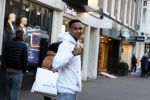 Amsterdam 11 november 2017
Kenny Tete met zijn nieuwe porsche panamera op de pc hooftstraat