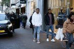 Amsterdam 11 november 2017
Kenny Tete met zijn nieuwe porsche panamera op de pc hooftstraat