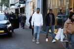 Amsterdam 11 november 2017
Kenny Tete met zijn nieuwe porsche panamera op de pc hooftstraat