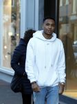 Amsterdam 11 november 2017
Kenny Tete met zijn nieuwe porsche panamera op de pc hooftstraat