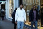 Amsterdam 11 november 2017
Kenny Tete met zijn nieuwe porsche panamera op de pc hooftstraat