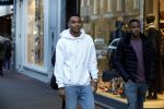 Amsterdam 11 november 2017
Kenny Tete met zijn nieuwe porsche panamera op de pc hooftstraat