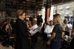 Amsterdam 24 oktober 2017
Boekpresentatie Vivian Reijs . Lieke v Lexmond met Leontine Borsato