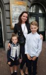 Amsterdam, 23 Augustus 2017 Premiere van Het Zwanenmeer
Marie-Claire Witlox en kinderen Valerie en Salomon