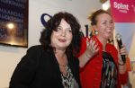 Amsterdam 16 oktober 2017
Boekpresentatie Marjolein Hurkmans . Angela Groothuizen ontvangt het eerste exemplaar.