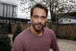 Amsterdam 26 oktober 2017 
De deelnemers-presentatie van het tv-programma Into The Waves Bovenste rij v.l.n.r. Miro Kloosterman, Joshua Nolet (ChefSpecila), Tim Douwsma, Donny Roelvink en Negativ (Maurits Delchot). Onderste rij v.l.n.r Nochtli Peralta Alvares, Touriya Haoud, Kay Nambiar, Christina Curry en Sonja Silva