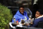 Amsterdam 6 november 2017
Quincy Promes op terras bij v Dam