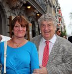 Amsterdam, 23 Augustus 2017 Premiere van Het Zwanenmeer
Tonny Eyk met zijn vrouw