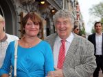 Amsterdam, 23 Augustus 2017 Premiere van Het Zwanenmeer
Tonny Eyk met zijn vrouw