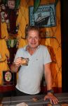 Rotterdam, 29 Augustus 2017 Persvoorstelling OASE Bar
met o.a. Joke Bruijs, Ron Brandsteder, Gerard Cox, Jacques Herb, Mini en Maxi, Jenny Arean, Bastiaan Ragas en Tony Neef.
