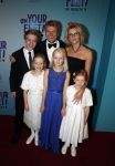 Utrecht 29 oktober 2017
Premiere on your feet in beatrixtheater in Utrecht. Bastiaan Ragas met zijn vrouw Tooske en hun kinderen