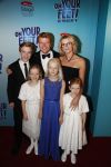 Utrecht 29 oktober 2017
Premiere on your feet in beatrixtheater in Utrecht. Bastiaan Ragas met zijn vrouw Tooske en hun kinderen