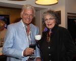 Den Bosch, 17 Oktober 2017
Veiling en tentoonstelling Kleding van Sandra Reemer bij Addy v d Krommenacker.
Willeke v Ammelrooy en Ben Cramer