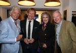 Den Bosch, 17 Oktober 2017
Veiling en tentoonstelling Kleding van Sandra Reemer bij Addy v d Krommenacker.
Willeke v Ammelrooy en Ben Cramer Ronnie Tober en Addy v d Krommenacker