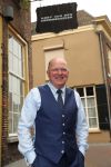 Den Bosch, 17 Oktober 2017
Veiling en tentoonstelling Kleding van Sandra Reemer bij Addy v d Krommenacker.
Willy v d Kerkhof