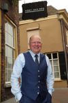 Den Bosch, 17 Oktober 2017
Veiling en tentoonstelling Kleding van Sandra Reemer bij Addy v d Krommenacker.
Willy v d Kerkhof