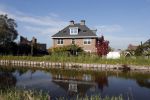 Berkel en Rodenrijs 15 oktober 2018
Monique Hazes en haar tante tillen met vrienden spullen naar hun nieuwe huis. Andre Hazes ligt ziek in bed. Vandaag gaan ze voor het eerst slapen in hun nieuwe huis aan het water.