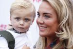 Den Haag 14 oktober 2018
Premiere Woezel en pip in koninklijke schouwburg Den haag. Monique Hazes kwam met haar zoontje Andre Hazes jr
