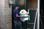 Berkel en Rodenrijs 15 oktober 2018
Monique Hazes en haar tante tillen met vrienden spullen naar hun nieuwe huis. Andre Hazes ligt ziek in bed. Vandaag gaan ze voor het eerst slapen in hun nieuwe huis aan het water.