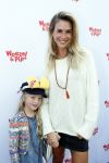 Den Haag 14 oktober 2018
Premiere Woezel en pip in koninklijke schouwburg Den haag. Anouk v Schie de Mol met haar dochter