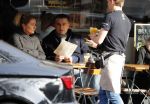 Amsterdam 3 november 2018
Atilay Uslu met zijn vrouw op terras.